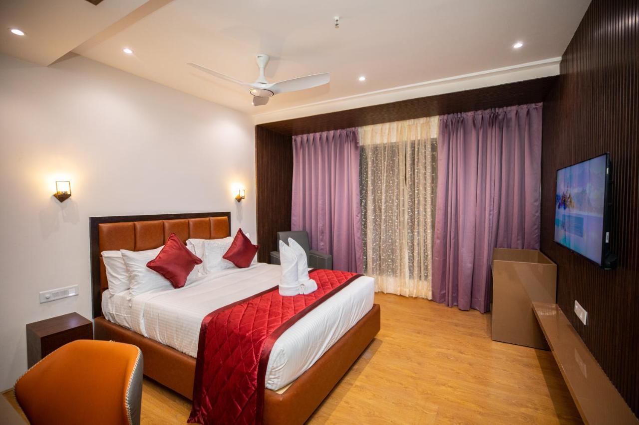 Silver Cle Hotel 3*
